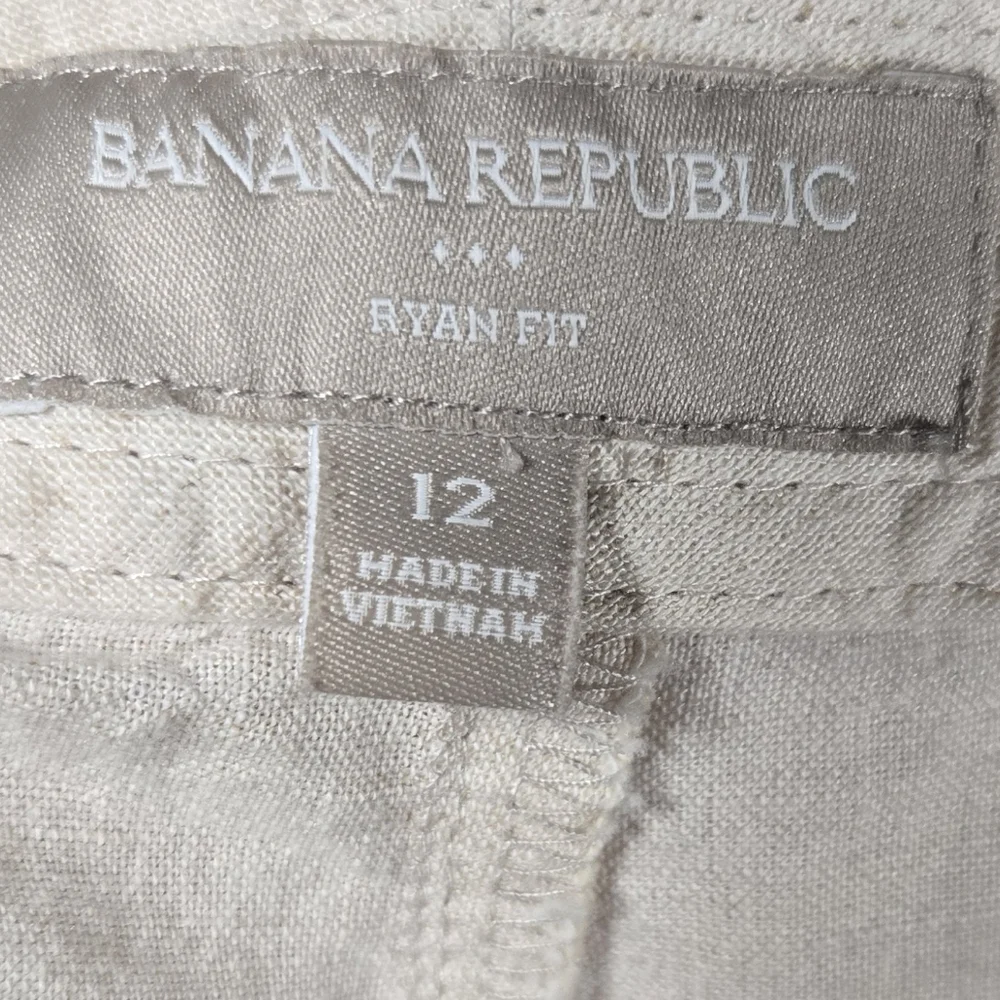Banana Republic stylish breathable